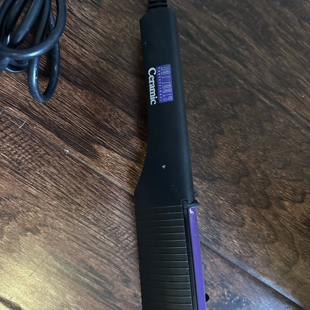 Hot Tools Hair Styling Tool for Effortless Straightening - Picture 2 of 5